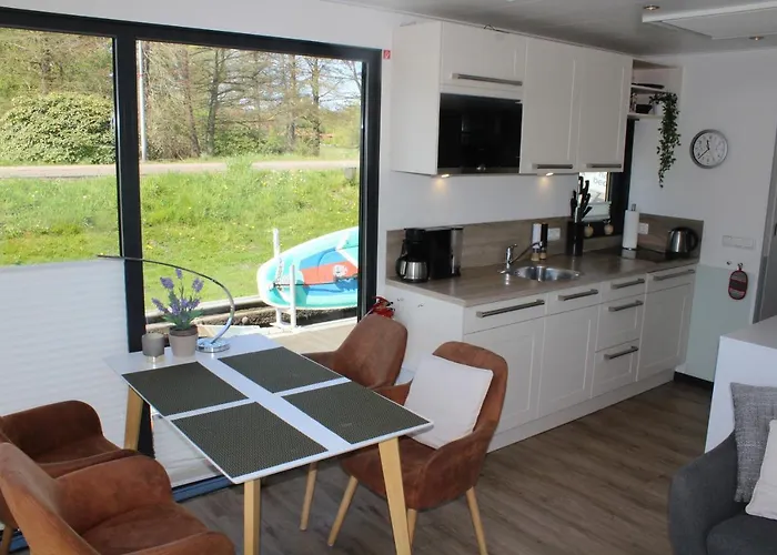 Hausboot In Bad Bederkesa