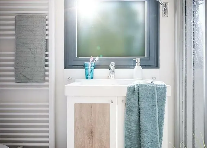 Hausboot In * Bad Bederkesa